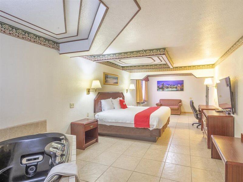 Three Rivers Executive Inn & Suites By Oyo Экстерьер фото