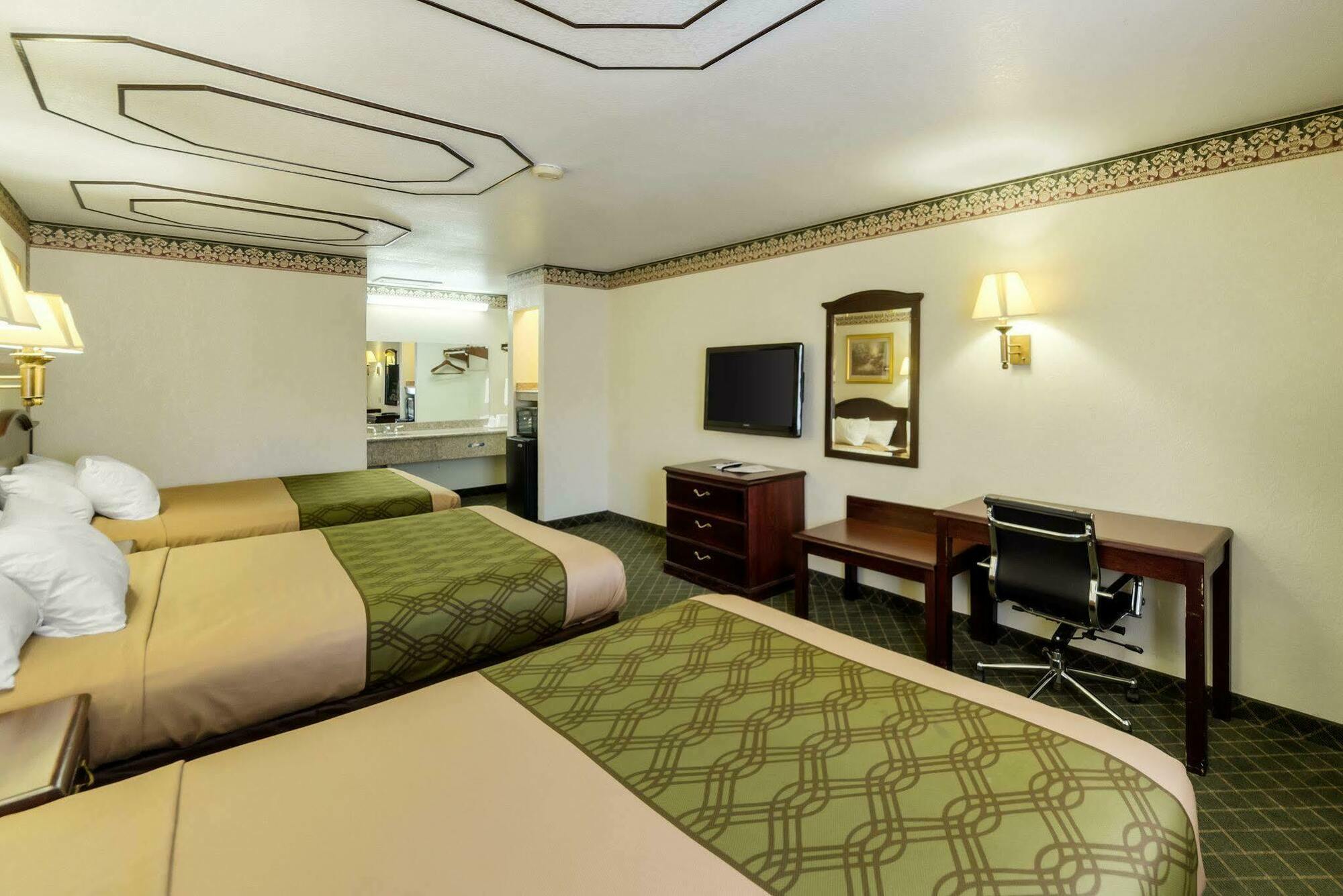 Three Rivers Executive Inn & Suites By Oyo Экстерьер фото