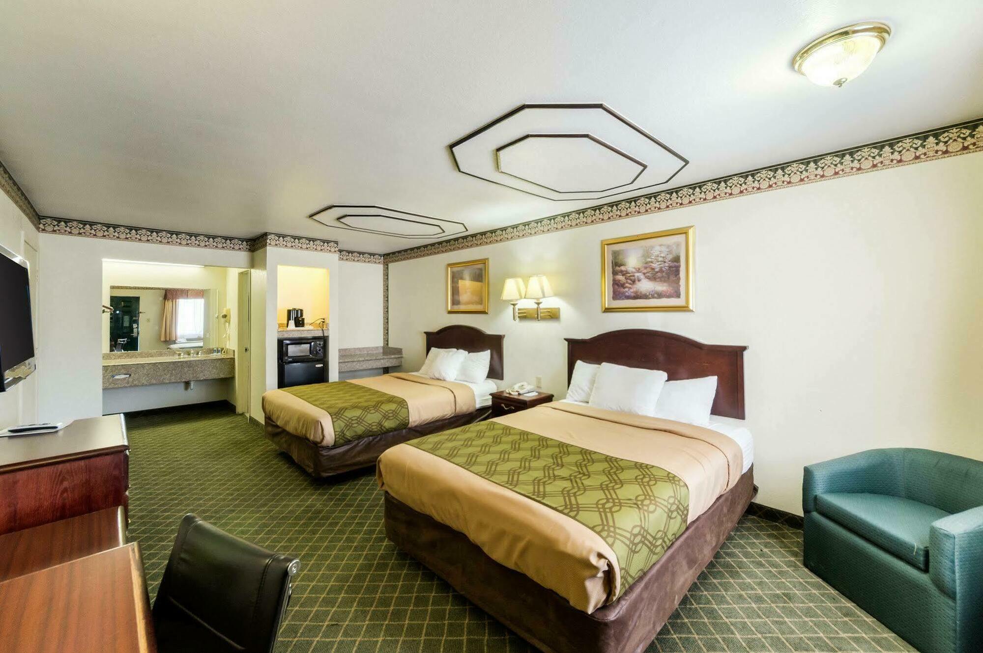 Three Rivers Executive Inn & Suites By Oyo Экстерьер фото